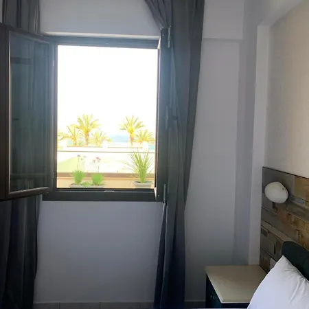 公寓 Casa Milla Mit Grosser Terrasse Meerblick Direkt Am Klorakas