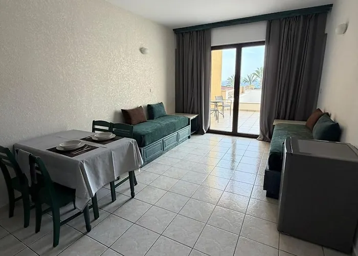 Casa Milla Mit Meerblick Direkt Am Apartament Klorakas